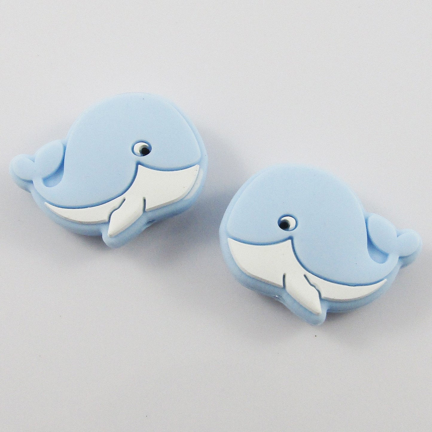 2pcs Whale Silicone Focal Bead Marine 21.5x30x9.5mm Hole 2mm Pen Keychains