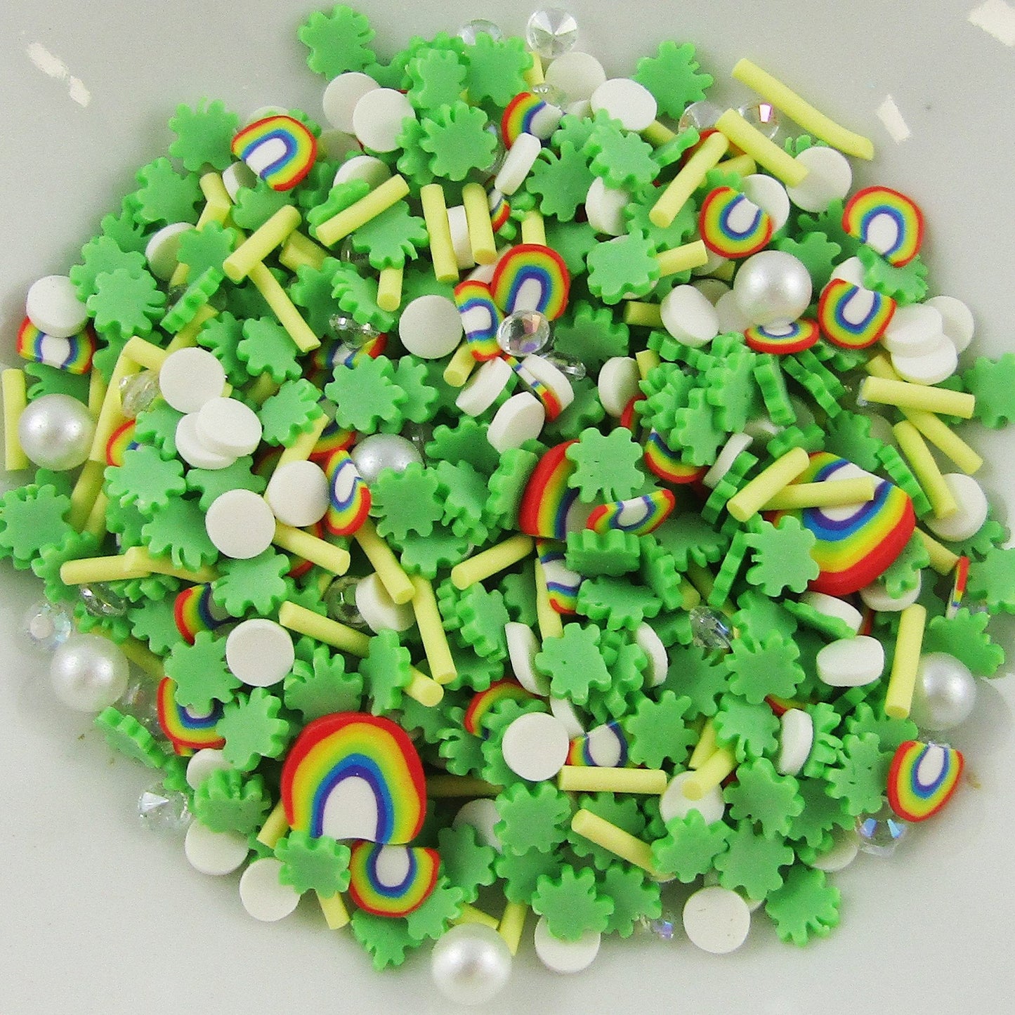 20g Confetti Sprinkles Shamrocks Rainbows Rhinestones & Pearls Resin Shaker Card