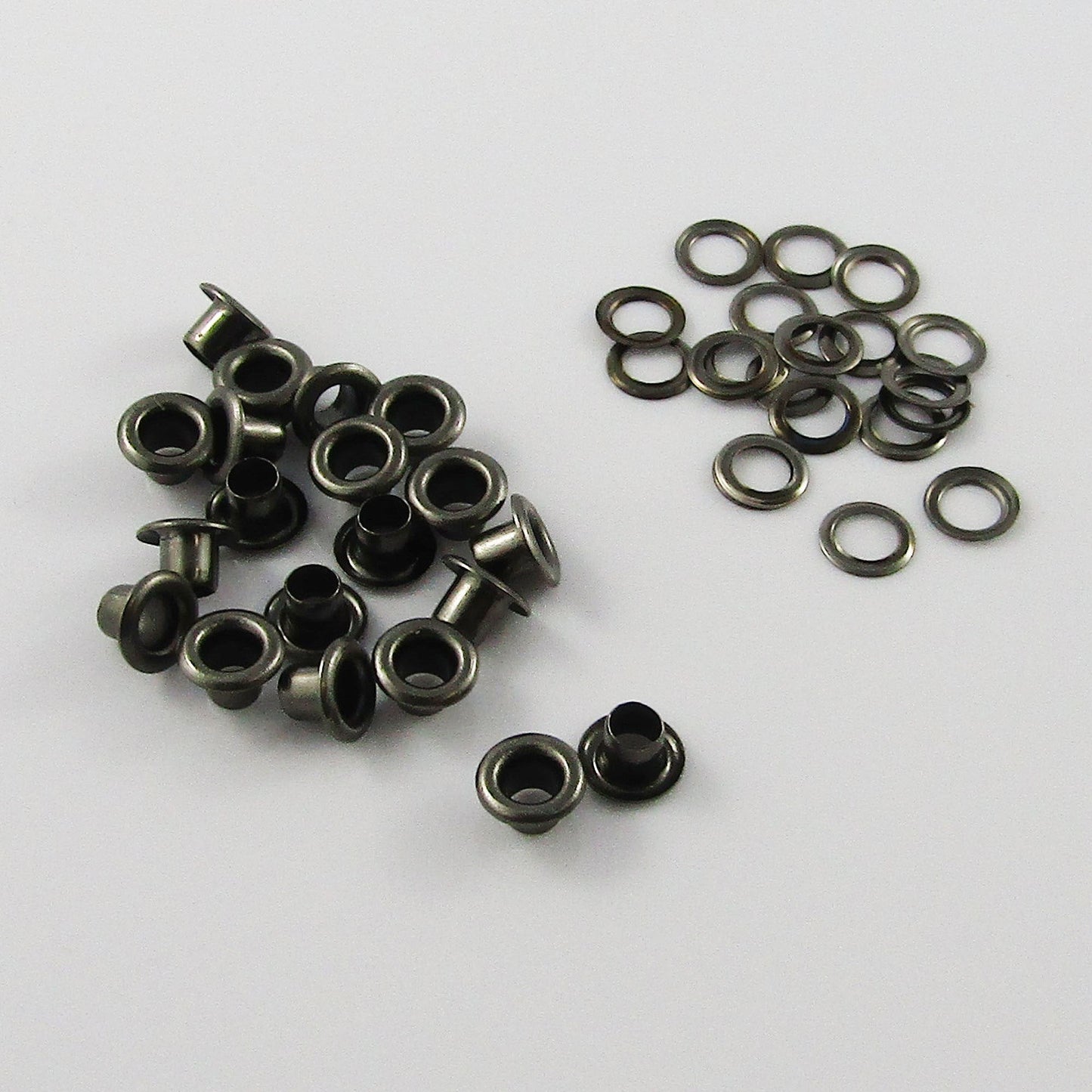 50pcs Gunmetal Eyelet Finding 6mm Hole 3mm Iron Craft Cards Junk Journals etc