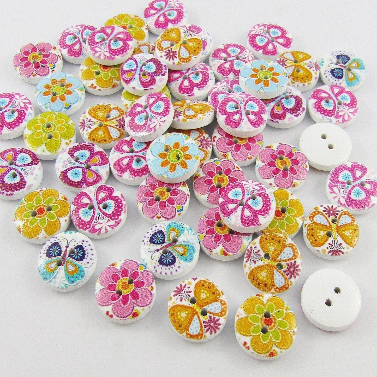 50pce Printed Butterflies & Flowers 2 Hole Wood Button Round 15mm Sewing