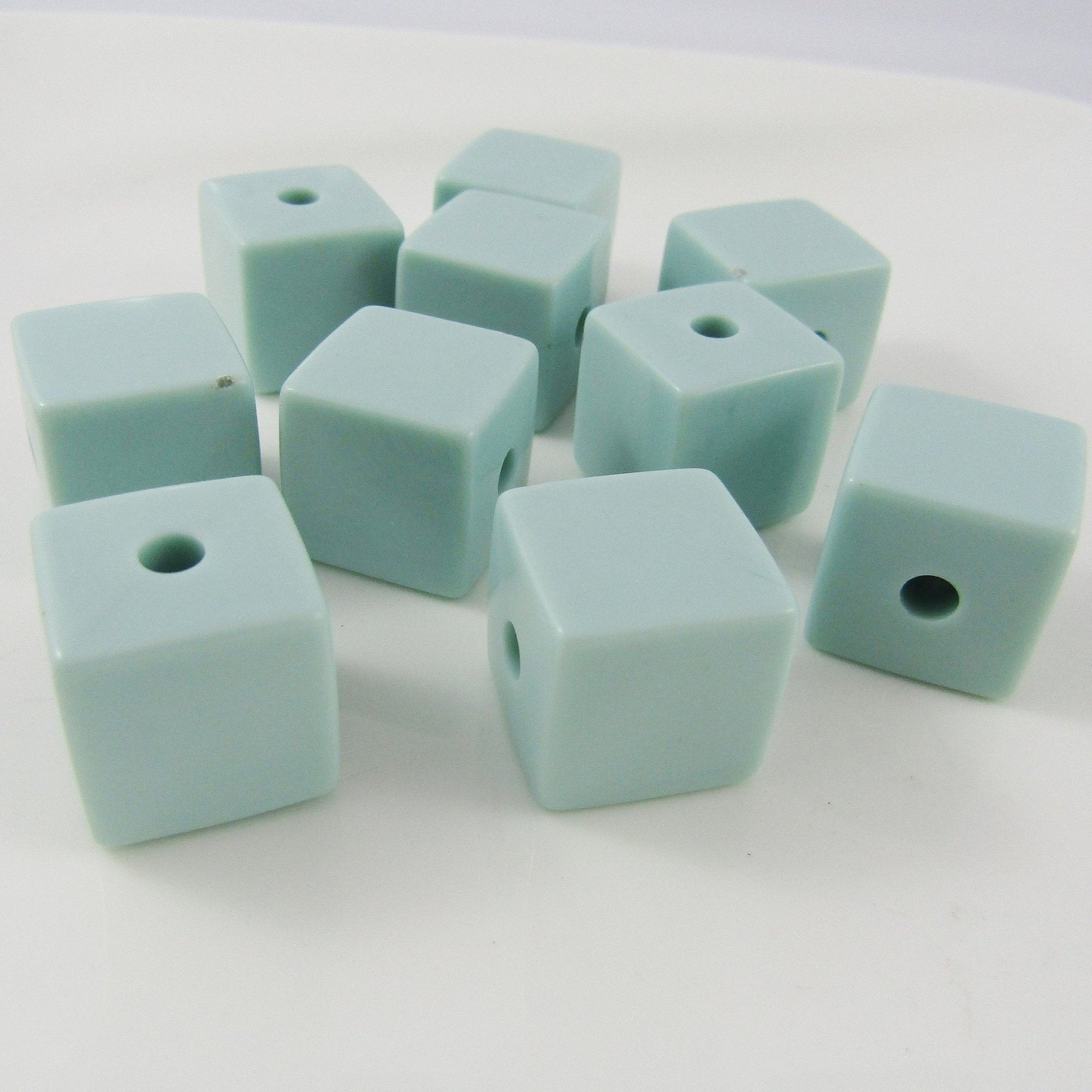 10pcs Acrylic Cube Mint Craft Bead 15x15x15mm Hole 3.5mm